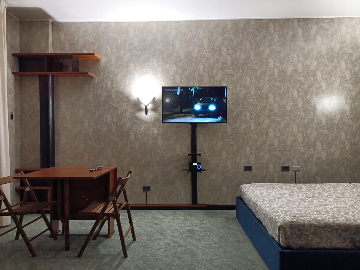 Milan South Gate Apartment ภายนอก รูปภาพ